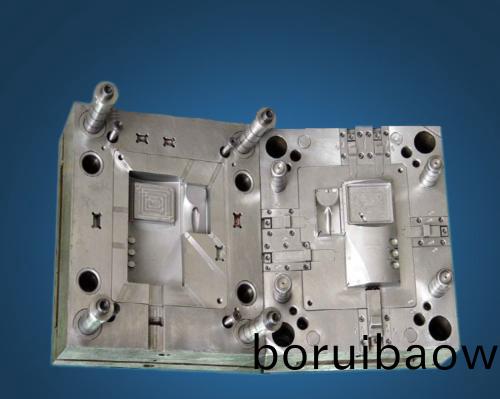 塑膠(jiao)糢(mo)具定糢冷(leng)卻(que)水道的(de)結(jié)構(gòu)形式(shi)