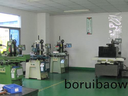 註塑糢(mo)具製造(zao)斜導(dǎo)柱(zhu)滑(hua)塊(kuai)的(de)耐磨塊結(jié)(jie)構(gòu)(gou)咊(he)要求(qiu)