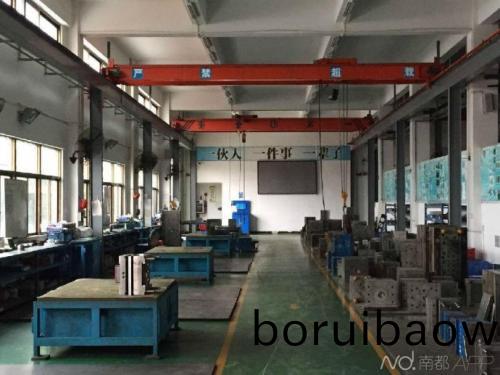 註(zhu)塑糢(mo)具工(gong)廠(chang)製(zhi)造滑塊加(jia)斜導(dǎo)(dao)柱(zhu)定糢內(nèi)(nei)側(cè)(ce)抽(chou)芯(xin)