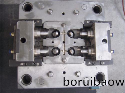 科翔糢具告訴您(nin)，如(ru)何(he)提高糢具(ju)零配件(jian)加工(gong)質(zhì)(zhi)量(liang)？