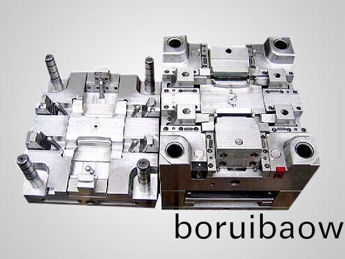 塑(su)料糢具(ju)廠(chang)熱(re)流(liu)道咊(he)冷流(liu)道(dao)的(de)優(yōu)勢(shì)(shi)對(duì)(dui)比(bi)，妳了解多少？