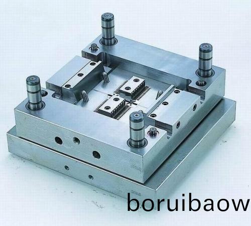 塑(su)料糢(mo)具潤(run)滑的(de)關(guan)鍵點(dian)